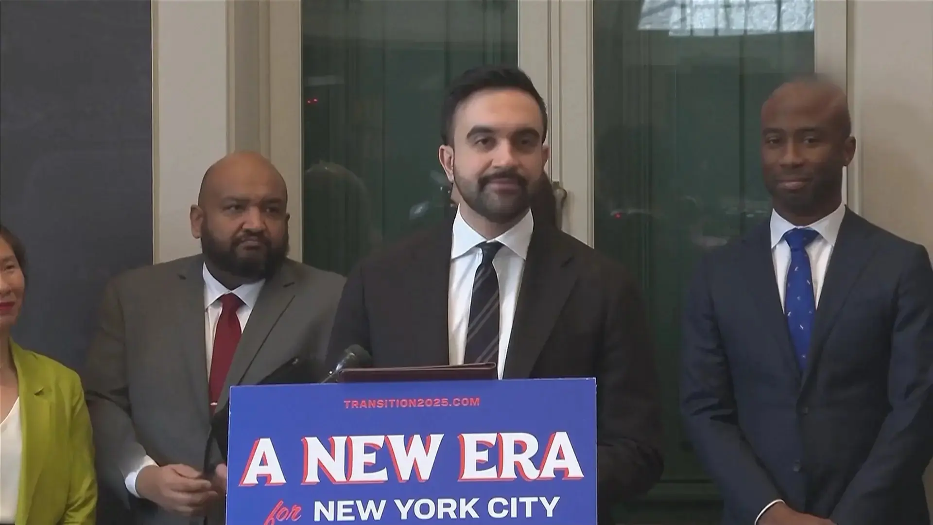 Thị trưởng New York nhậm chức trong ngày đầu năm mới